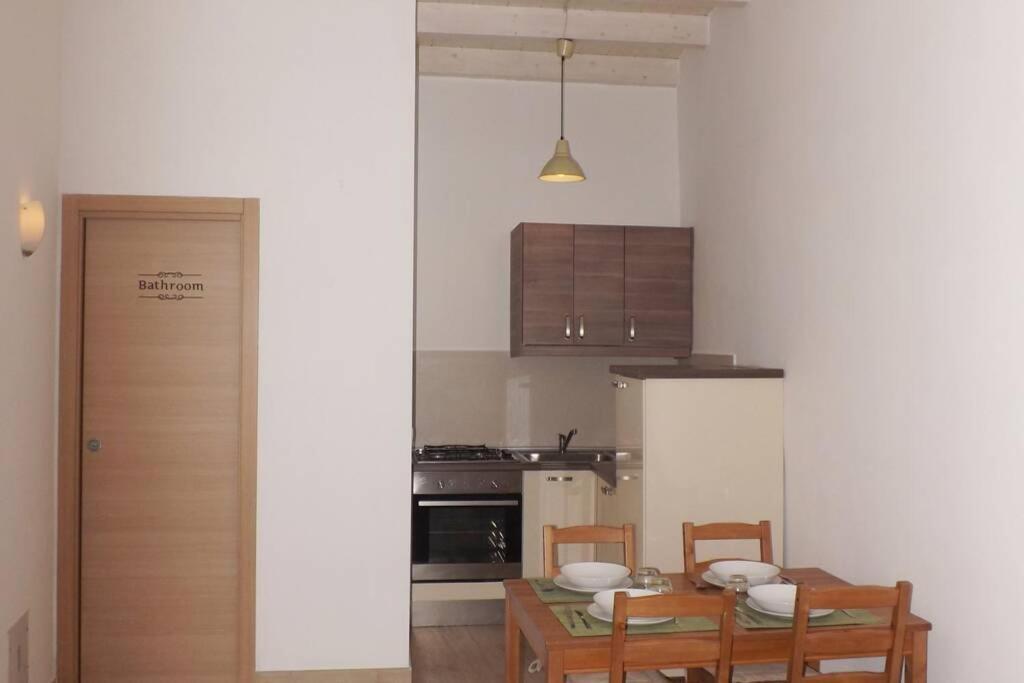 Апартаменты Casa Morola Monolocale Трани Экстерьер фото